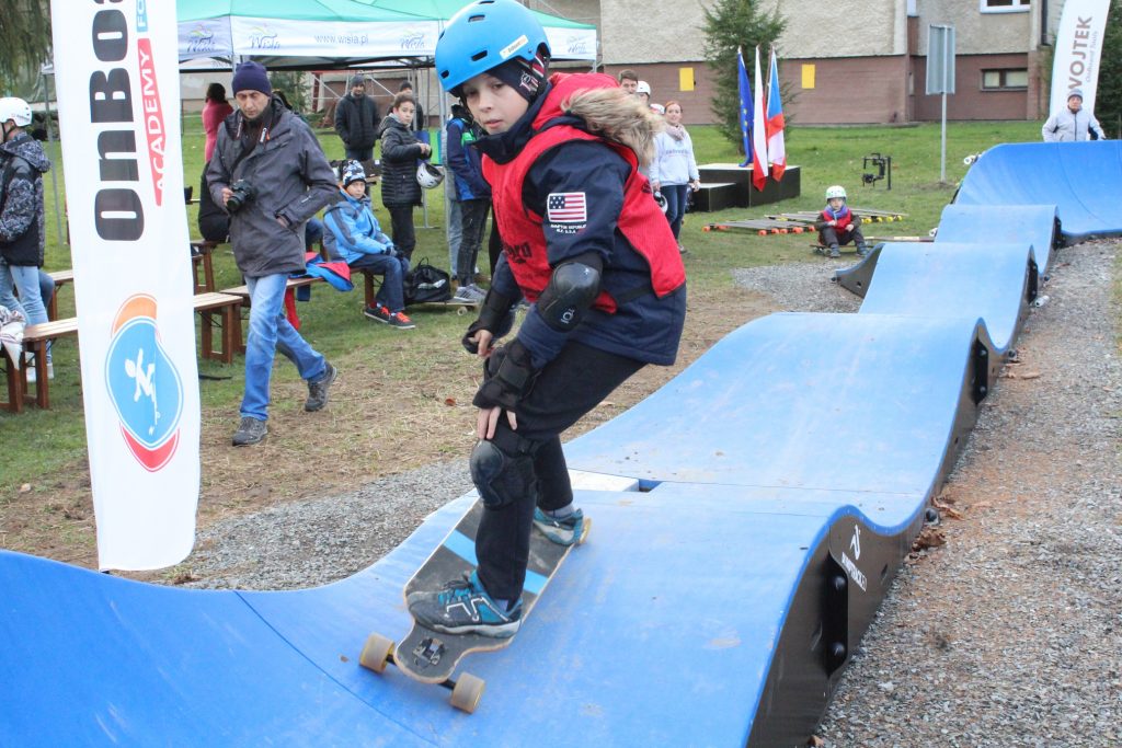 zawodnik na pumptracku